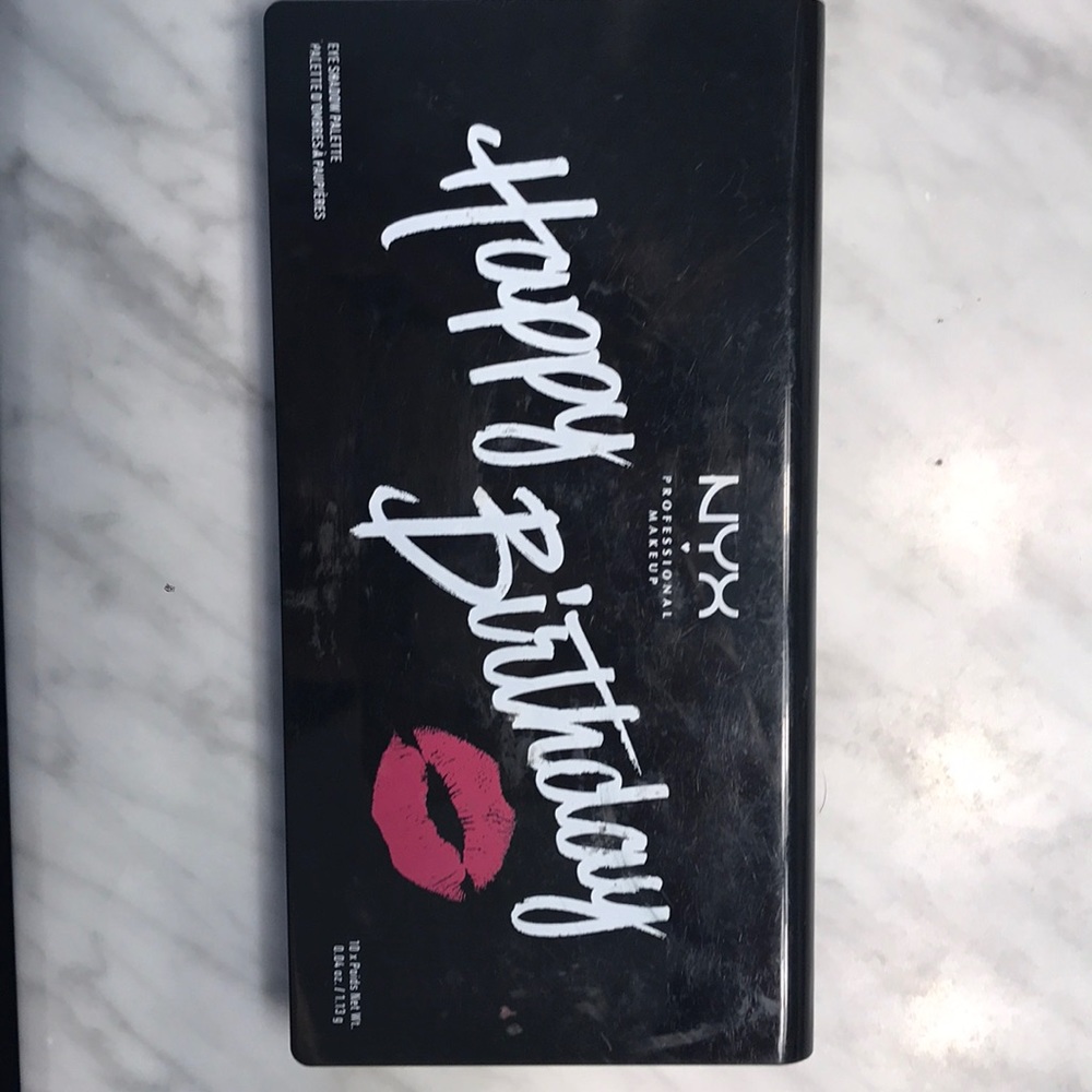 NYX Eye Shadow Palette